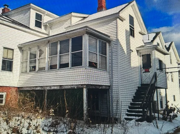 36 Pleasant St, Ware, MA 01082