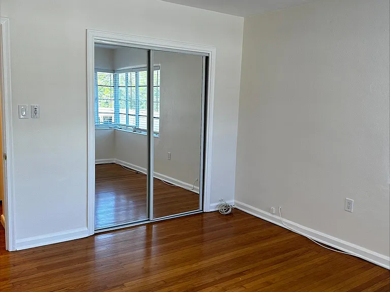 1161 NE Cleveland St #3 — Photo 10