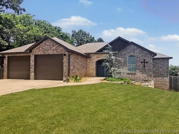 4236 Highland Dr, Tahlequah, OK 74464