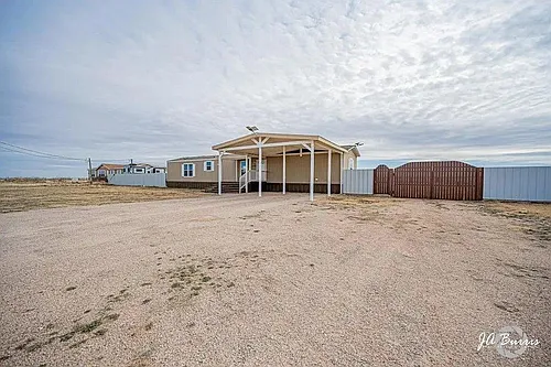 2196 Seguin St Photo 1