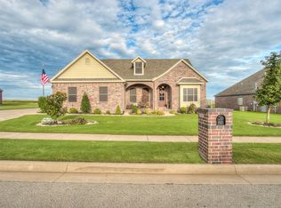 2506 Waterford Ct, Bartlesville, OK 74006