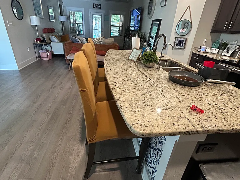 433 Pemberton Ln — Photo 8