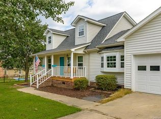 2816 Harris Houston Rd, Charlotte, NC 28262