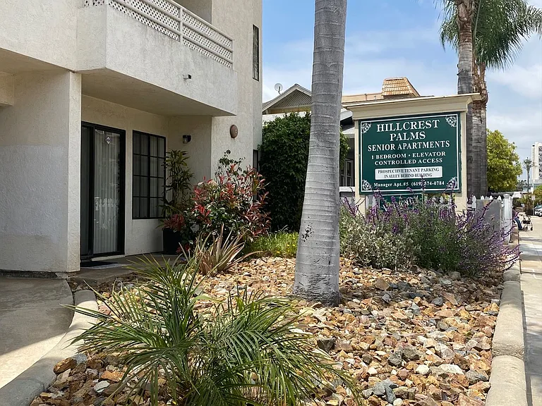 Hillcrest Palms Apartments — Photo 8