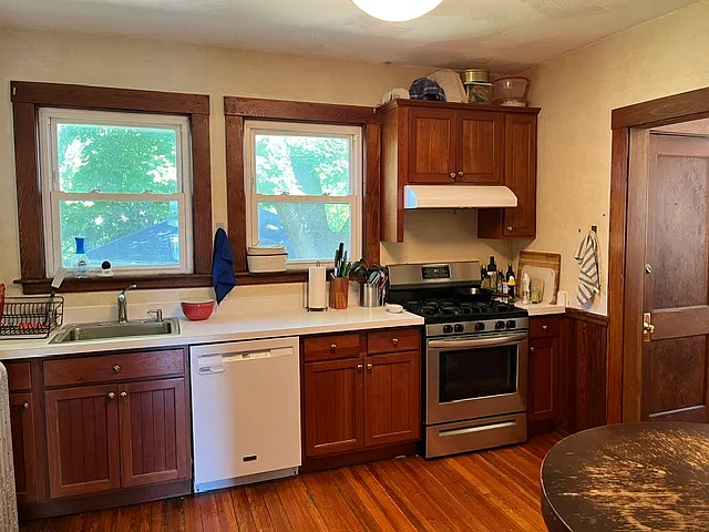 15 Clayton St #2 — Photo 6