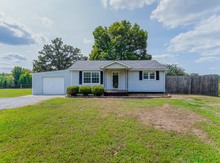 45 Bates Rd, Taft, TN 38488
