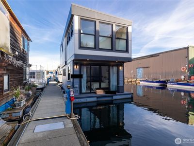 2524 Westlake Avenue N #D, Seattle, WA, 98109