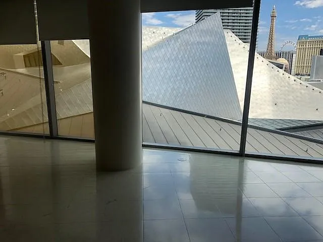 1 bed, 861 sqft, $2,750 — Photo 3
