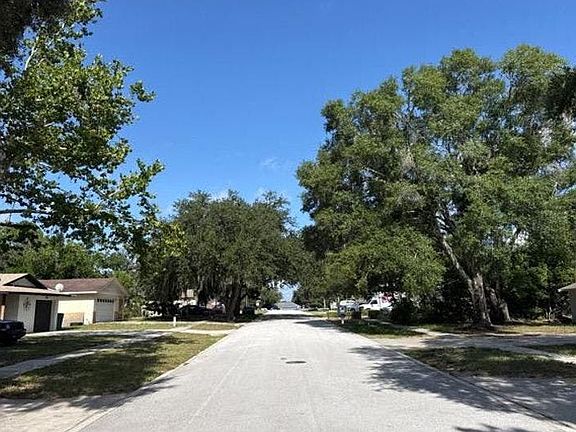4th image of 2709 Knollwood Trl