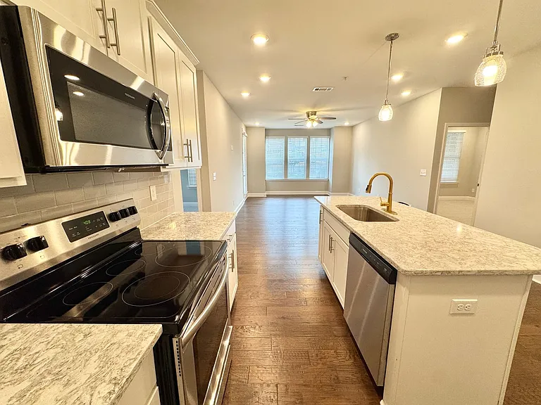 900 Vintage Green Ln #104 — Photo 11