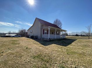 3257 Ray Rd, Cedar Hill, TN 37032