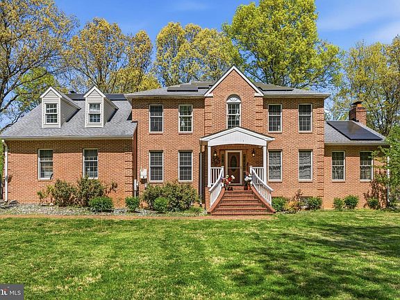 2nd image of 1801 Springvale Ct