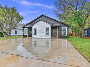 720 W Texas St, Denison, TX 75020