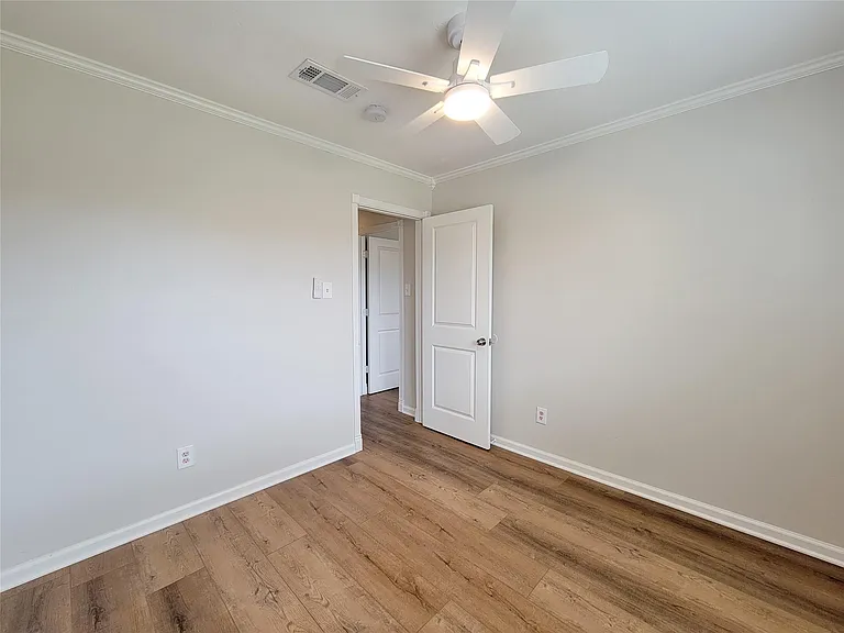 3658 Villa Glen Dr — Photo 16
