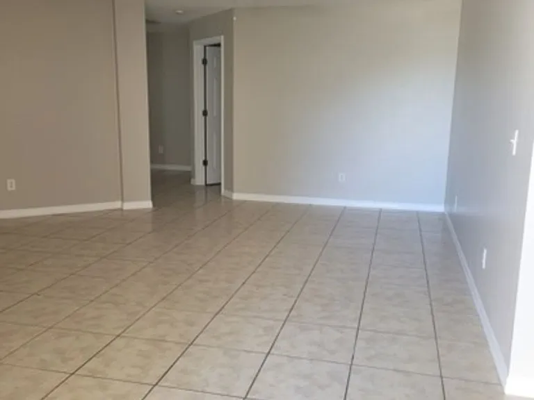 3313 Pekin St — Photo 3