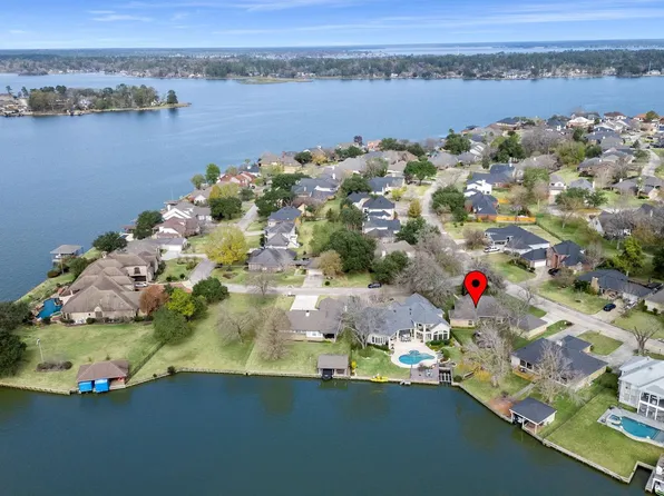 100 April Breeze St, Montgomery, TX 77356