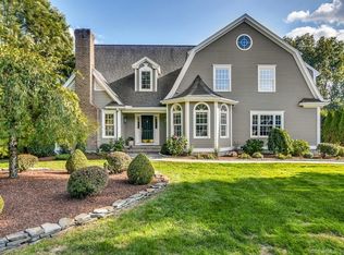 145 Ivy Ln, Southport, CT 06890