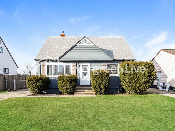 15810 Harrison Dr, Brookpark, OH 44142