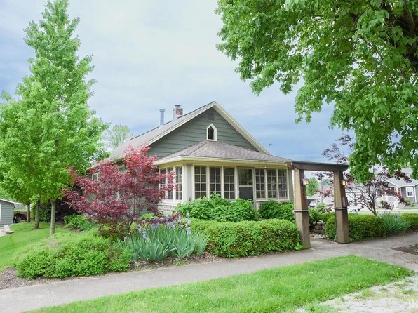 406 Garden Dr, Spencer, IN 47460