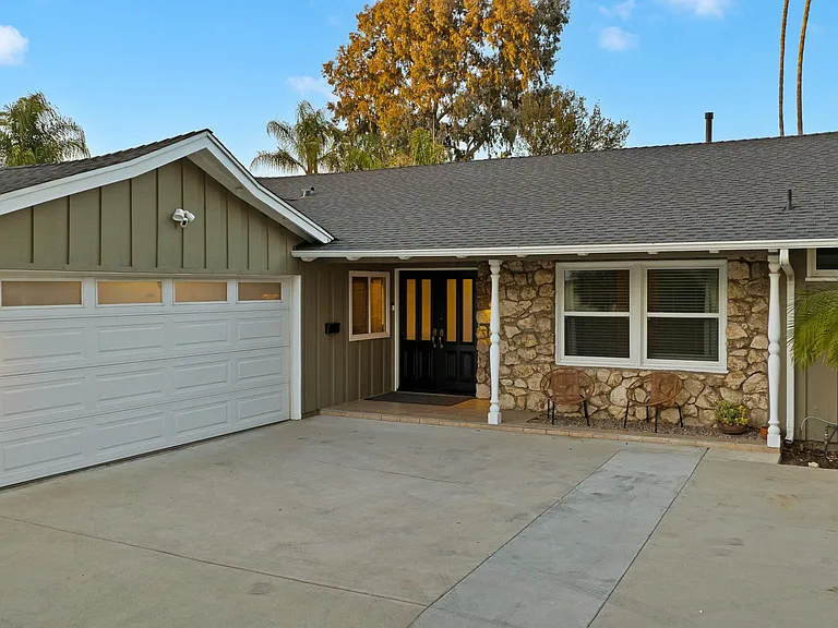 23027 Gainford St — Photo 19