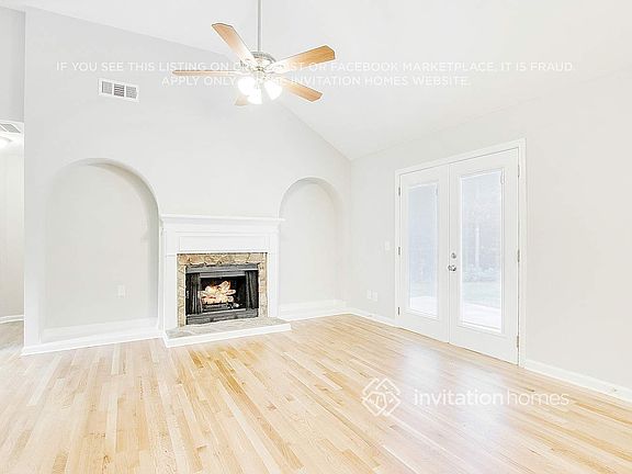 5th image of 883 Columbia Ct