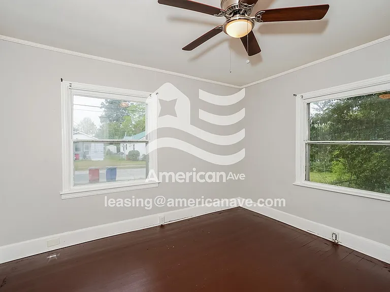 919419_014_bedroom_13.jpg