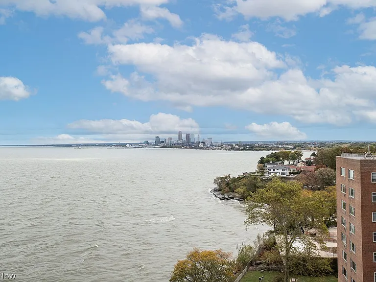 11850 Edgewater Dr #701 — Photo 21