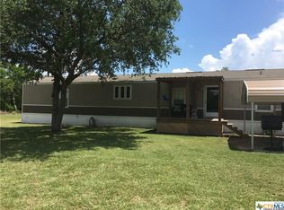 103 Garza St, Inez, TX 77968