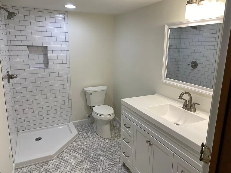 2283 Shenandoah Ave NE — Photo 23