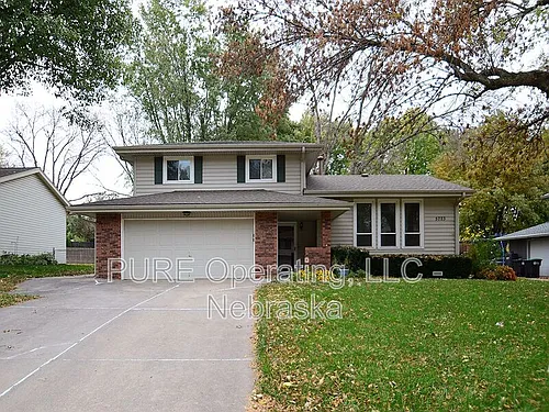 5723 S 152nd Avenue Cir Photo 1