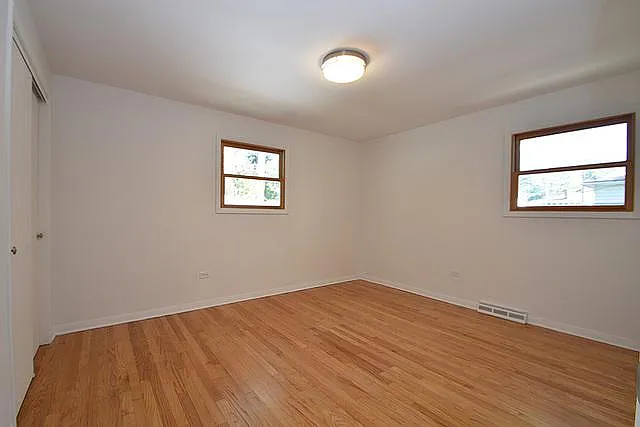 15 Norton Ave — Photo 6