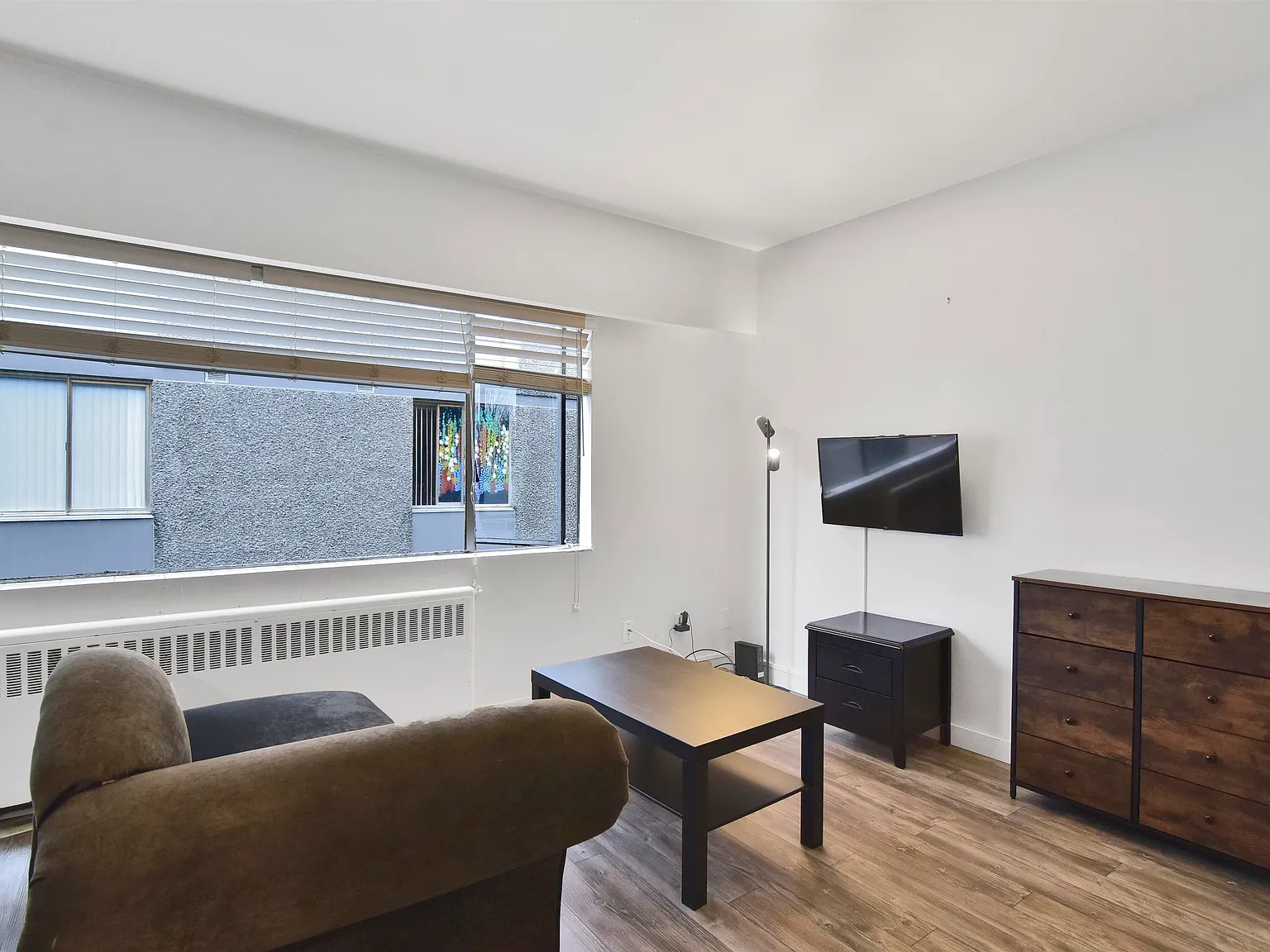 1 bed, 450 sqft, $2,350 — Photo 1