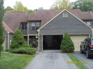 41 Lexington Ln APT C, West Milford, NJ 07480