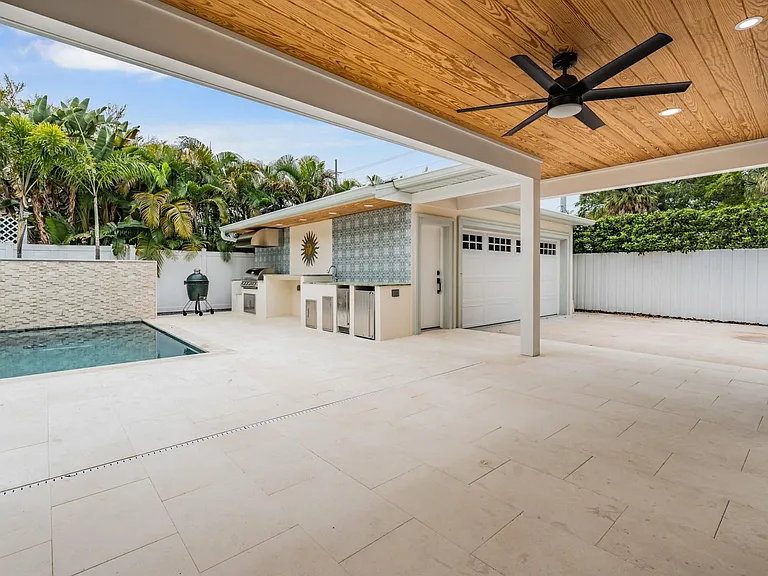 3924 W Granada St — Photo 42