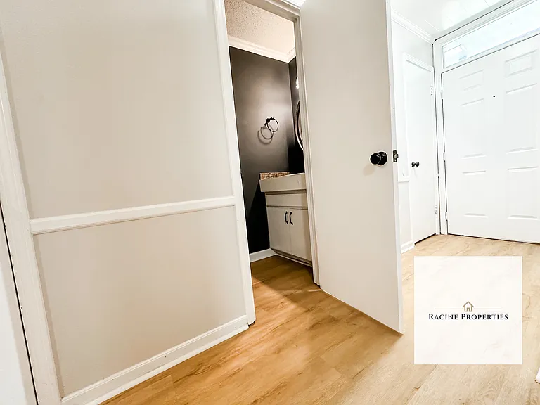 99 Falcon Crest Dr #25 — Photo 2