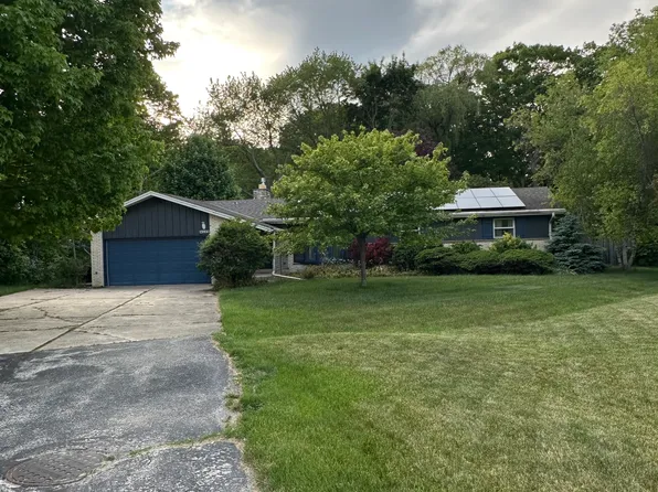 4026 River Dr, Racine, WI 53405