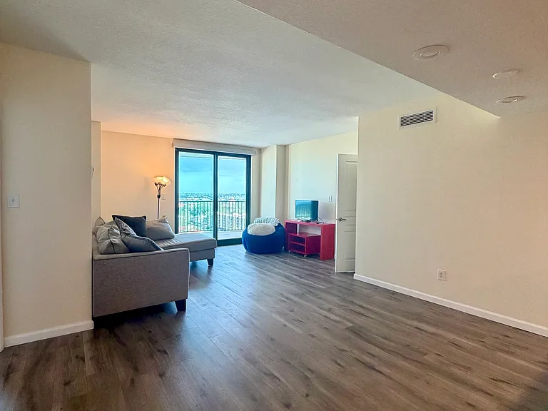 300 S Duval St #1701 — Photo 8