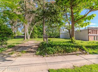 110 Detroit St, South Lyon, MI 48178
