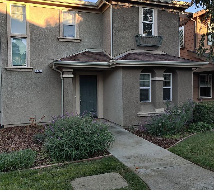 1st image of 250 Whimbrel Cir