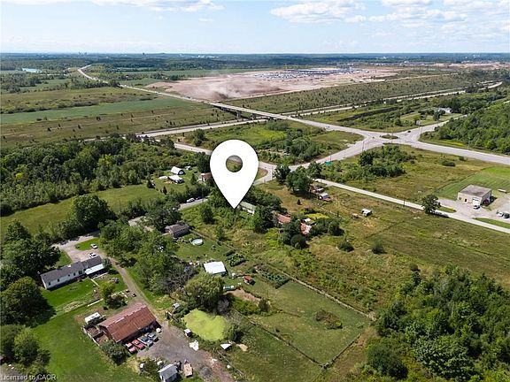 4th image of 320 Netherby Rd