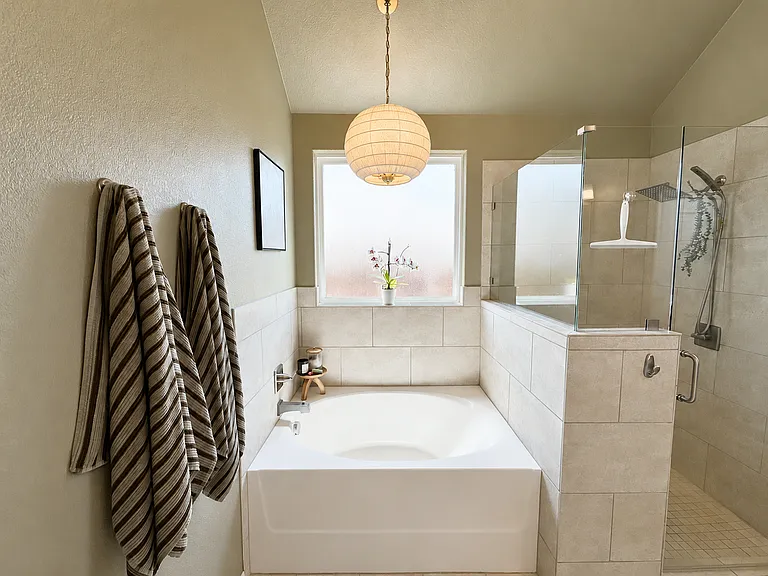 8117 Smoke Creek Ln — Photo 25