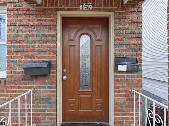 2nd image of 757 Thomas St