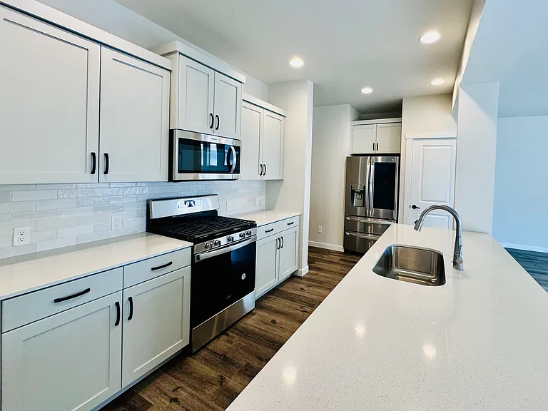 197 W Radiant Ridge Dr — Photo 1
