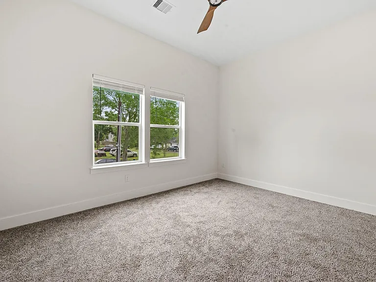 8023 Easter St — Photo 13