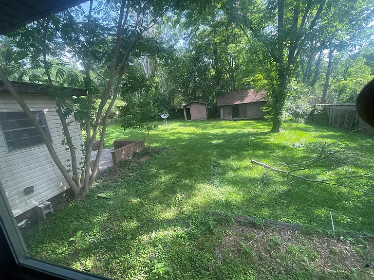 1032 Stuart St — Photo 11