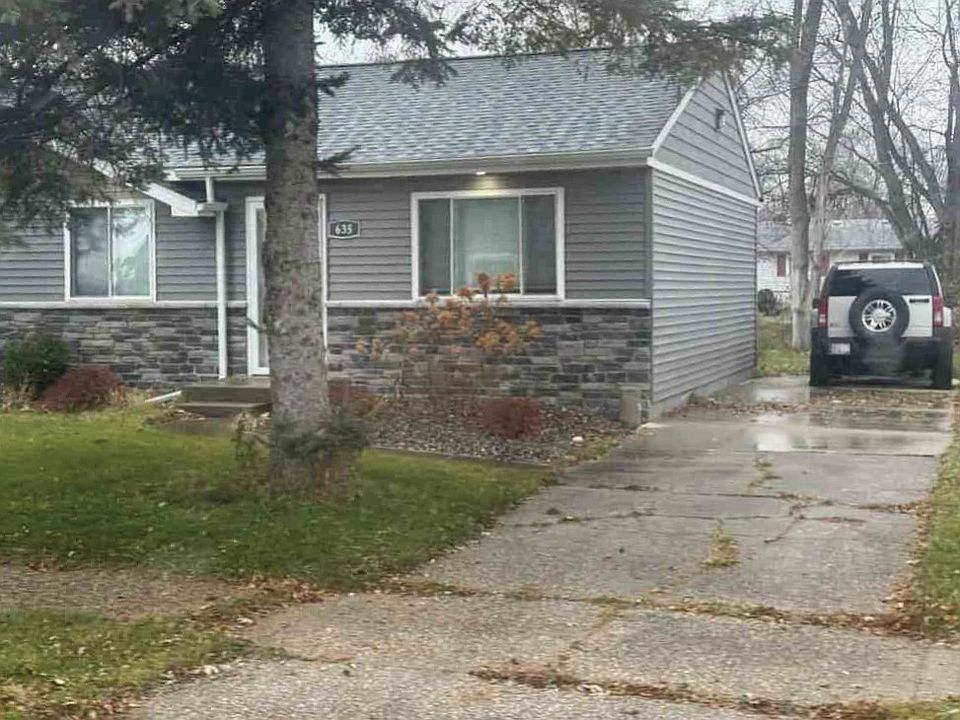 1st image of 635 S 31st St