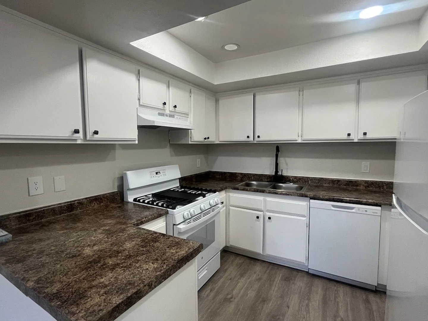 Arlington Court Apartments — Photo 4