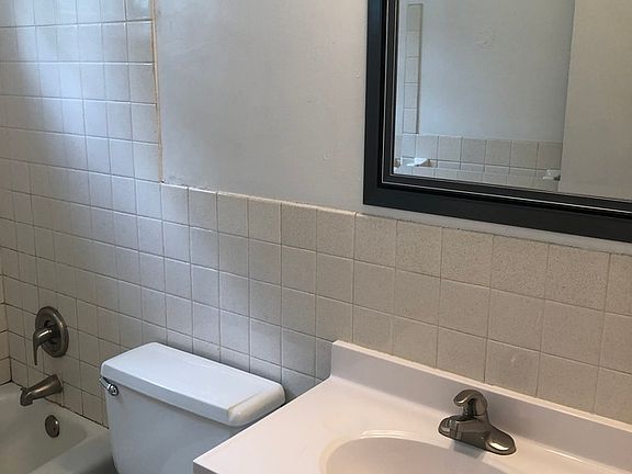 5th image of 1757 Thomas Ave APT 1
