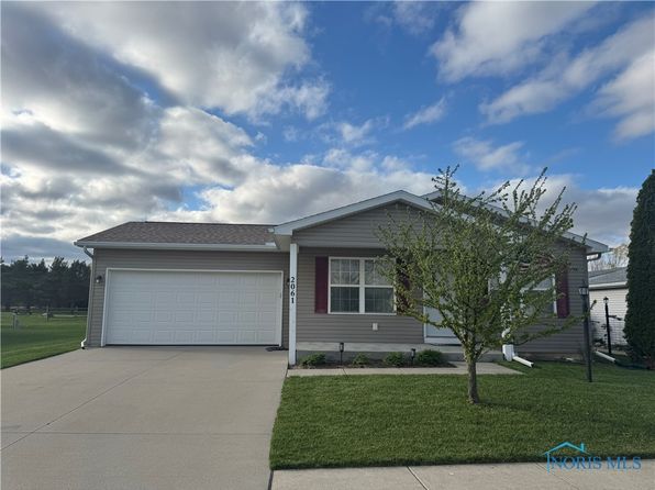 2061 Pear Tree Ln, Delta, OH 43515