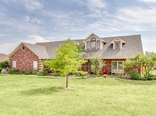 2017 W Emerald Bend Ct, Granbury, TX 76049
